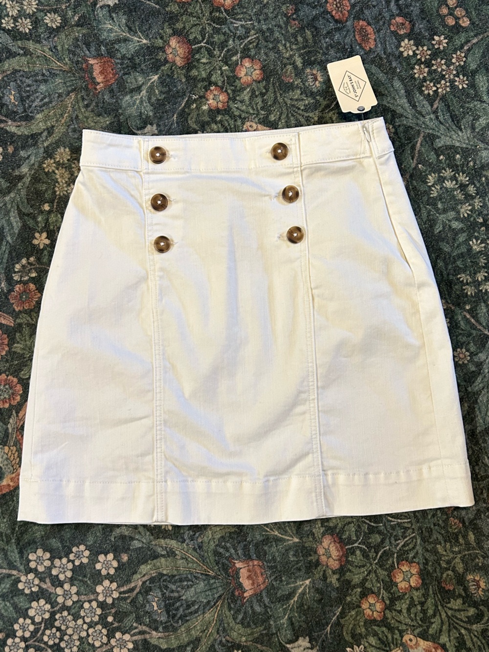 St. John’s Bay White High Waisted Skirt